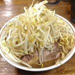 ラーメン二郎 - ミニラーメン（野菜￥650）ミニの野菜の盛りが復活してホッとした。4/11/2013
