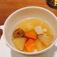 カントニーズ 燕 - 