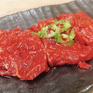 古民家焼肉で赤肉の魅力に触れる