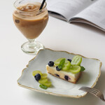 THE SHOP 十二ヵ月 - はちみつバニラのチーズケーキ＋シャインマスカットおめかし[期間限定]