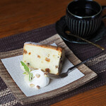 THE SHOP 十二ヵ月 - いちじくとレーズンのシフォンケーキ[季節限定]