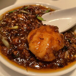 中国料理 四川 - ゴロっとパンガシウス入ってます。