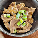 お好み焼き 鉄ちゃん - 前回いただいてとても印象的だった砂肝のにんにく醤油漬