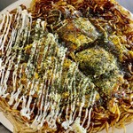 お好み焼き 鉄ちゃん - 今日はワイフのマヨなしと半々でいただきます