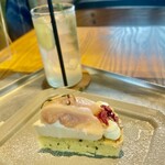 Soi cafe - 『自家製レモネード(Ice)』
                        『桃とアールグレイのタルト』