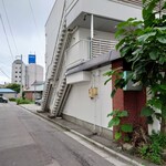 コルツ - 店外観② ※駐車場は裏手