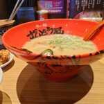 ラー麺 ずんどう屋 - 2022年9月　横から