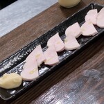 トリワイン ＰＩＫＯＳＨＨＨＵ - 自家製鶏ハム