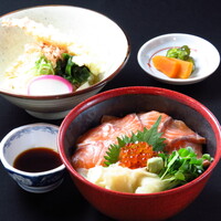 【平日限定】キングサーモンとイクラの親子丼セット
