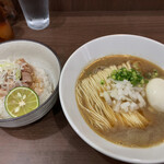 ヌードル＆スパイスカレー 今日の1番 - 