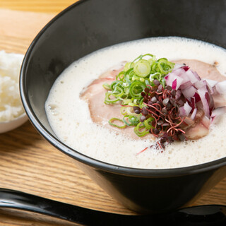 鶏と鮪節 麺屋勝時_2