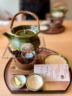 Kaniryouri Kourahonten - 松茸の土瓶蒸しからスタートです♡グツグツ…♪̊̈♪̆̈ 今年お初の松茸ちゃんです。