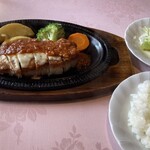 レストラン吉野 - ポークソテーとライス1,080円(税込)