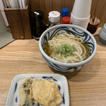 うどん嵐 - かけうどん 鶏天・魚天('22/09/01)