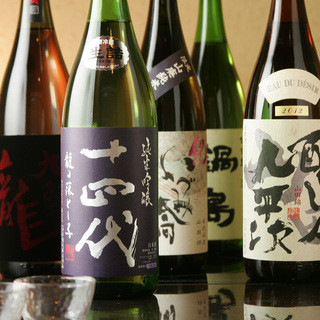 常時25種類以上の日本酒をご用意！