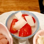 Shako tan - タコ頭とトマト