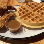 Cc'S Chicken & Waffles - 2ピースワッフル＆チキン （プレーン）