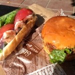 Field - ヘルシーなサラダサンド３２０円とでっかいチキンの照焼きチキンバーガー280円