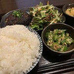 Sumibi Yaki Meshi Bu Heiji - 炭火焼ハンバーグ定食です。（2022年８月）