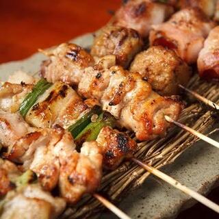 The charcoal-Yakitori (grilled chicken skewers) made with Bincho charcoal is truly exquisite!