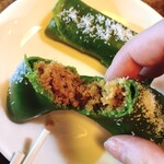 カフェバリチャンプル - 中にはココナッツのフィリングが。甘さ控えめ。