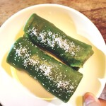 カフェバリチャンプル - 抹茶の緑が鮮やかなお菓子