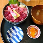 寿司吉 - 鮪3種切り落とし丼