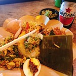 カフェバリチャンプル - その日のおススメバリ料理を1プレートで！ナシ・チャンプル