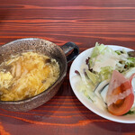 居酒屋　Danke - セットのスープとサラダ