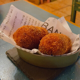 スペイン料理 3BEBES_1