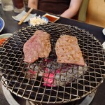 焼肉 三日月 - 
