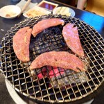 焼肉 三日月 - 