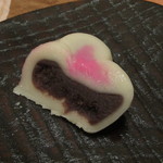 嘯月 - 練りきり断面 H25.02