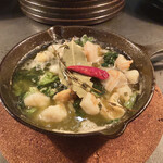 ランドーズ - 海老とほうれん草のアヒージョ（1250円）