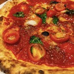 PIZZA SALVATORE CUOMO - マリナーラ コン アチューゲ(サラダ、ドリンク付)_¥1,210