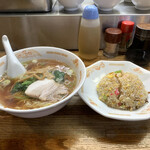 千成飯店 - 半チャーハンラーメン