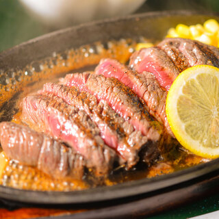 With a full meat menu, "Koedo Steak" is our most popular item!