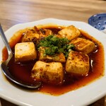 ラムの串焼き ひつじの一休 - 麻婆豆腐