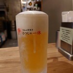 Ramu No Kushiyaki Hitsujino Ikkyuu - ビールはグラスも冷えてます