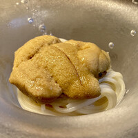 薫 HIROO - 北海道余市 紫ウニ 冷製パスタ
                    蛤のお出汁と柚子胡椒と酢橘を絡めた冷製のパスタに、とろける様な紫ウニのクリアーな味わいが渾然一体となり、なんて美味しいのでしょう！