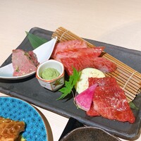 牛刺しと焼肉 仔虎 クリスロード店 - 
