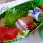 かわすみ - お造り（まぐろぶつ・はまち・イカ・近江こんにゃく）