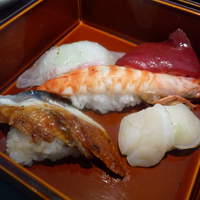 うおまん - ☆寿しは…海老＆漬け鮪＆貝柱＆鯛＆鰻☆