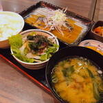 目利之銀次 春日部東口站前店 - 每日特餐＋迷你沙拉