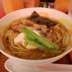 麺屋 じゃんけん - 鶏そば 醤油(斜め上から)