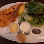 Ristorante YAMANOE - ワンプレート。チキンをサーモンにしてもらいました。