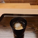 片折 - シラサエビの団子、すっぽんのスープ