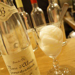 コテ・フー - レモンのシャーベットにゲヴェルツトラミネールのマールをかけて（1050円）
