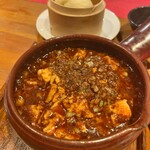 酒肴日和 アテニヨル リトルチャイナ - 麻婆豆腐