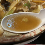 Gouryuu Hanten - スープは中華清湯の旨味があります。